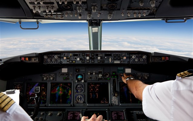 Cum pot vizita carlinga unui avion?